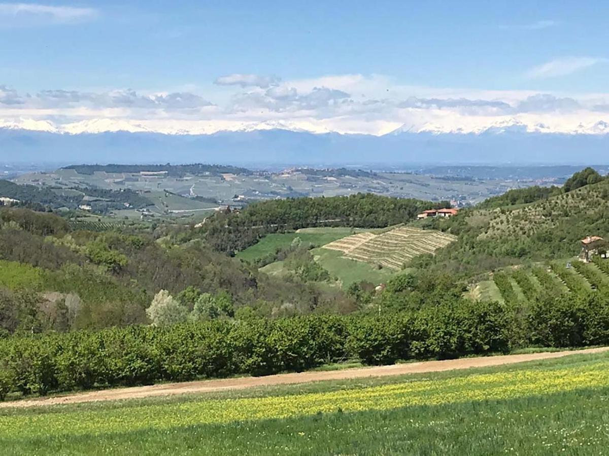 Bed and Breakfast La Luce Delle Colline à Serravalle delle Langhe Extérieur photo