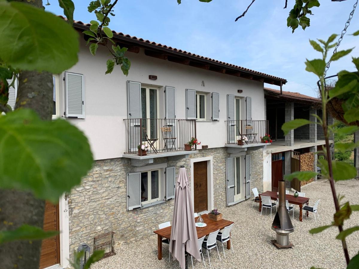 Bed and Breakfast La Luce Delle Colline à Serravalle delle Langhe Extérieur photo
