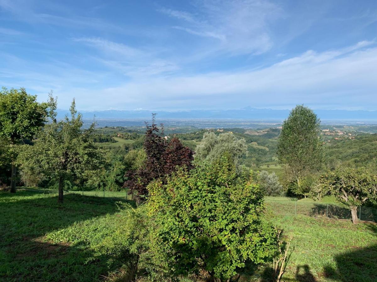 Bed and Breakfast La Luce Delle Colline à Serravalle delle Langhe Extérieur photo